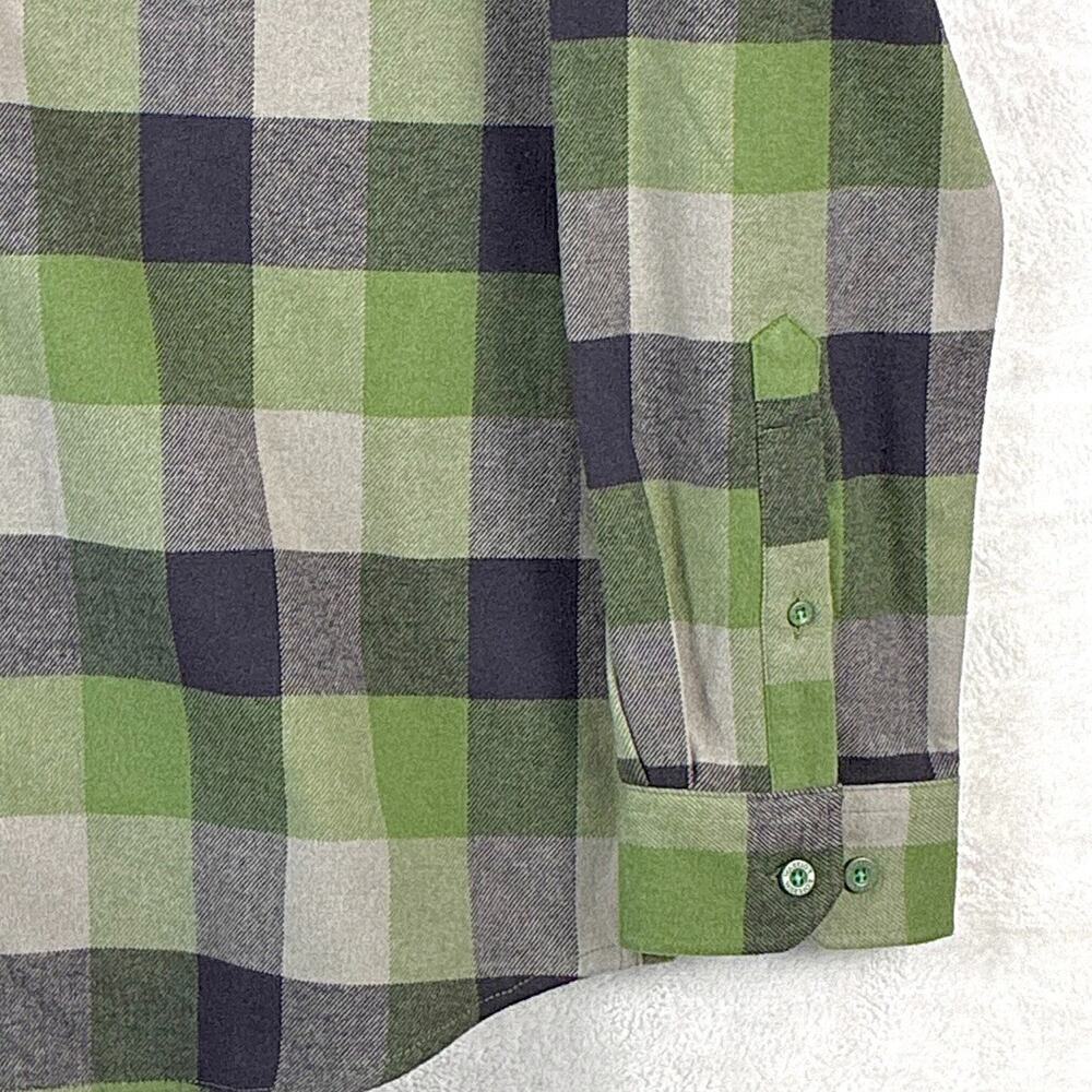 Warrior Flannel Shirt Mens M Green Black Plaid Performance Grunge Military Indie - Picture 4 of 11